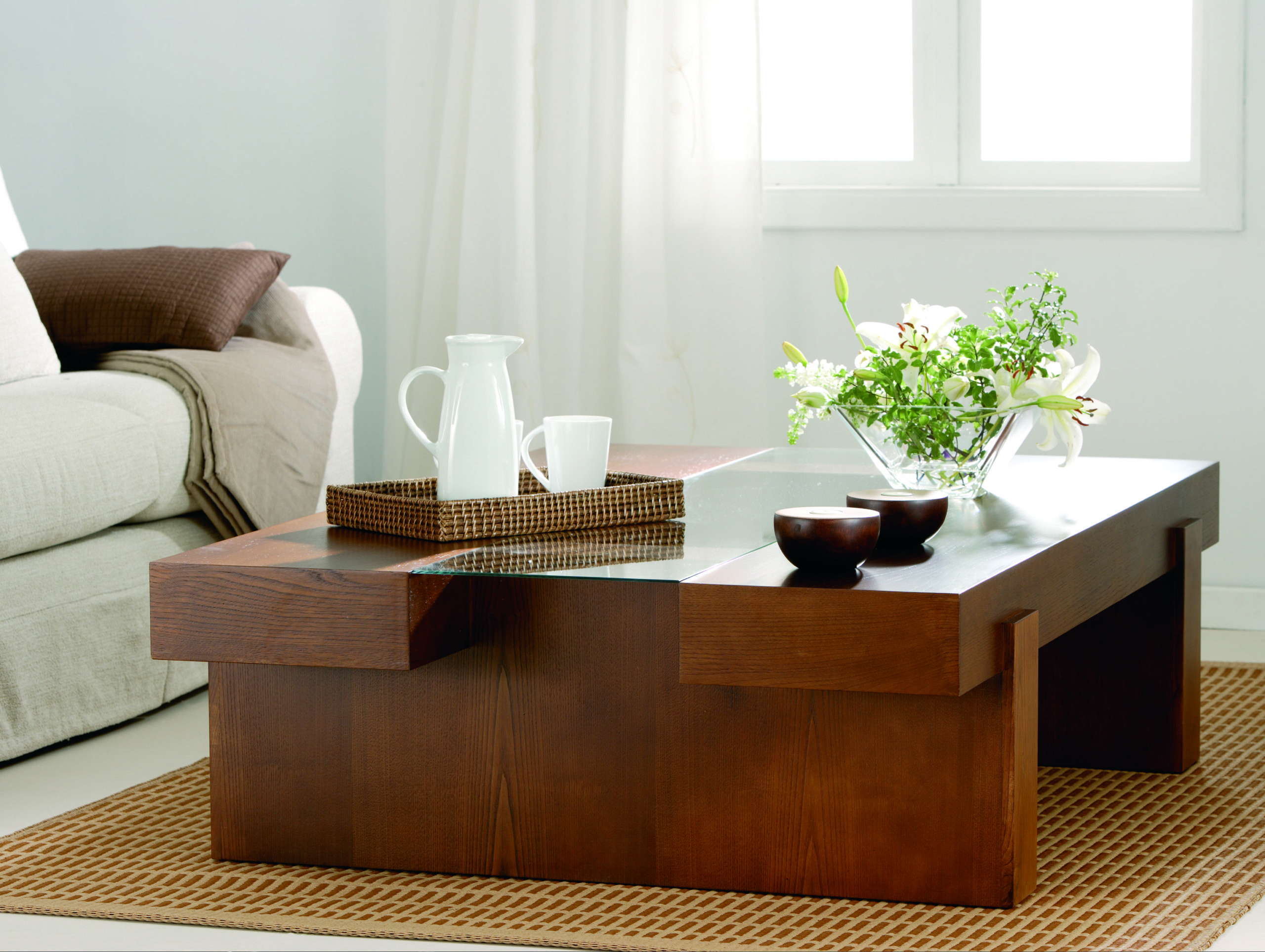 Mesa de centro de madera oscura con cristal -Palisandro Interiorismo